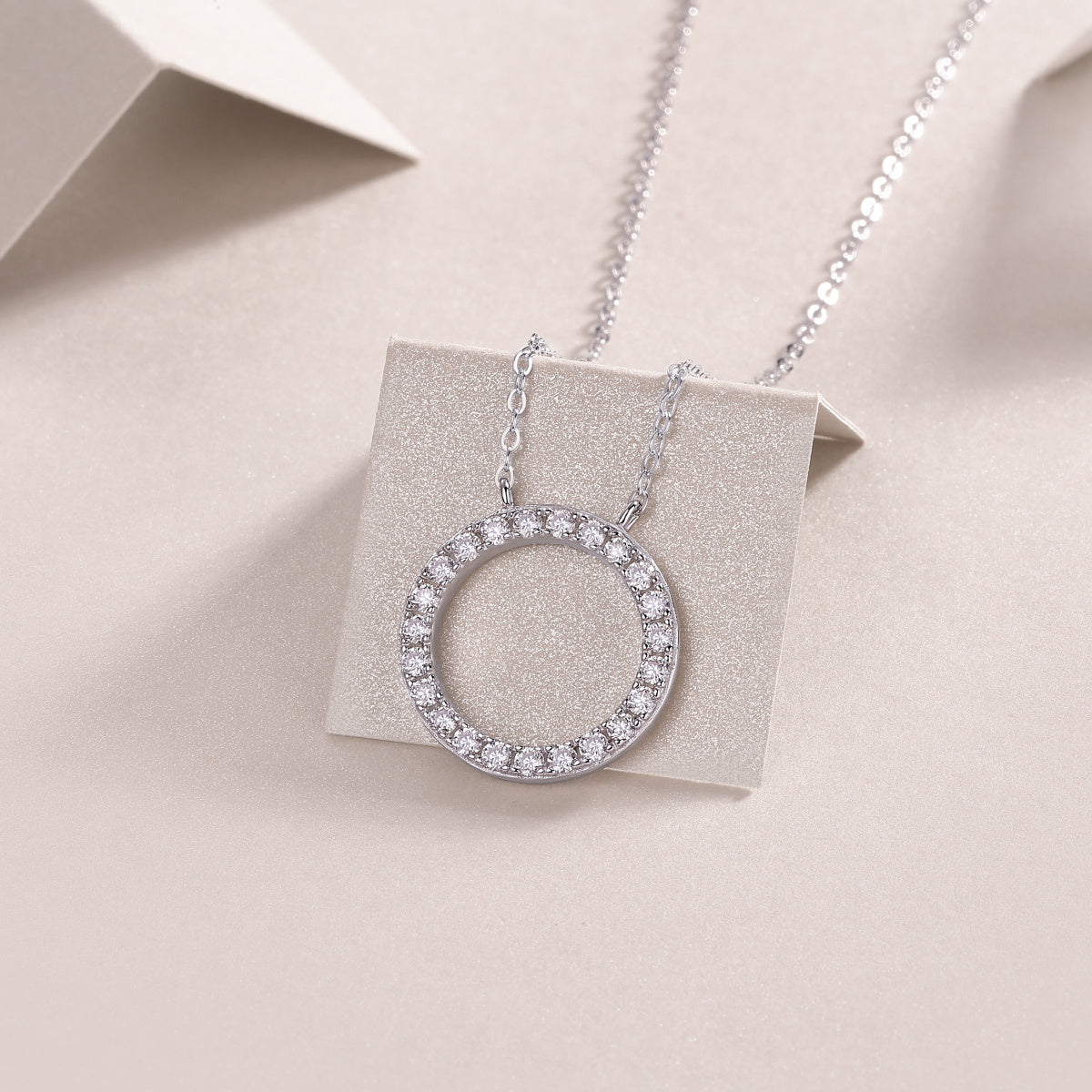 As You Wish - A Fashionable And Luxurious Diamond Jewelry Pendant Set With Moissanite S925 Sterling Silver And Platinum Plating