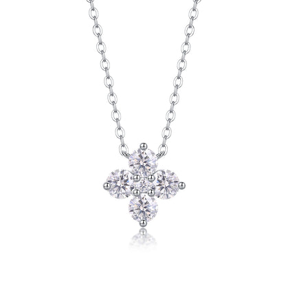 Lucky Four-leaf Clover - A Fashionable And Luxurious Diamond Jewelry Pendant Set With Moissanite S925 Sterling Silver And Platinum Plating
