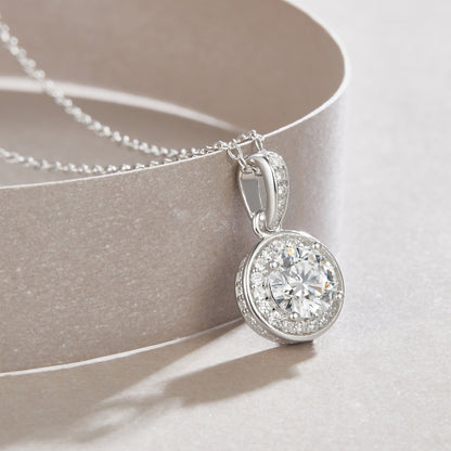 Dark Night Elf - A Fashionable And Luxurious Diamond Jewelry Pendant Set With 1-carat Moissan Diamond S925 Sterling Silver And Platinum Plating