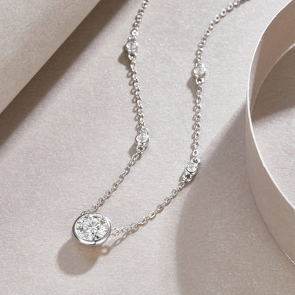 Natural Reverie - A Fashionable And Luxurious Diamond Jewelry Pendant Set With 1-carat Moissan Diamond S925 Sterling Silver And Platinum Plating