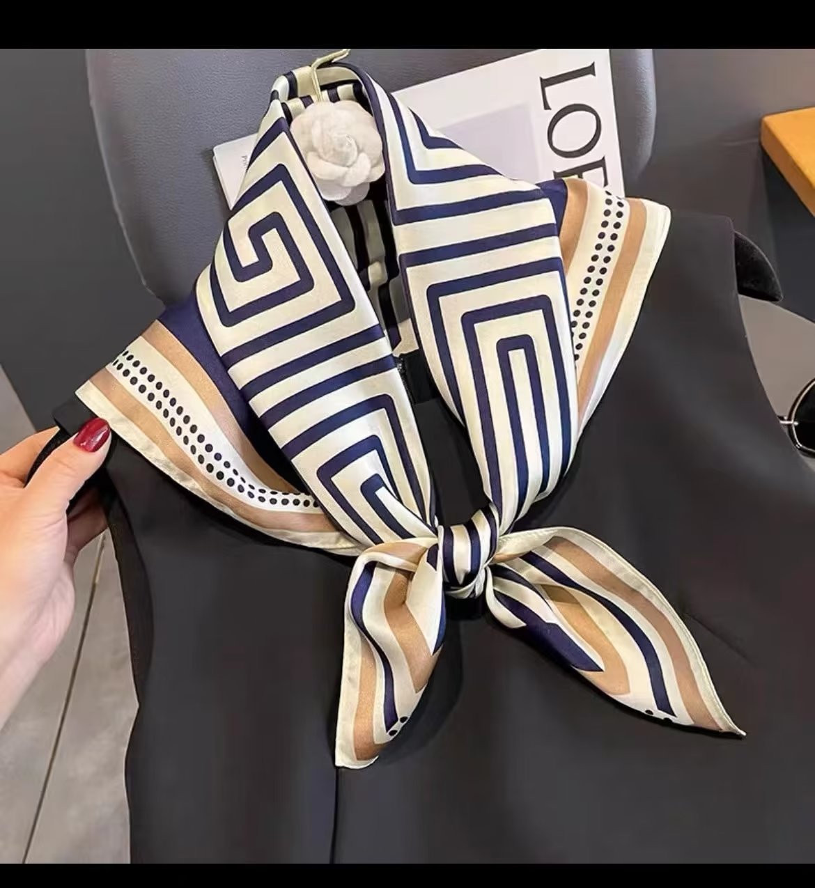 Black And White Striped Small Square Towel Silk Scarf Women's Headscarf Spring And Autumn