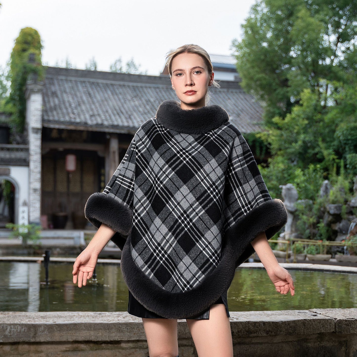 Elegant Autumn And Winter Warm Cloak Fleece-lined Thickened Fur Shawl