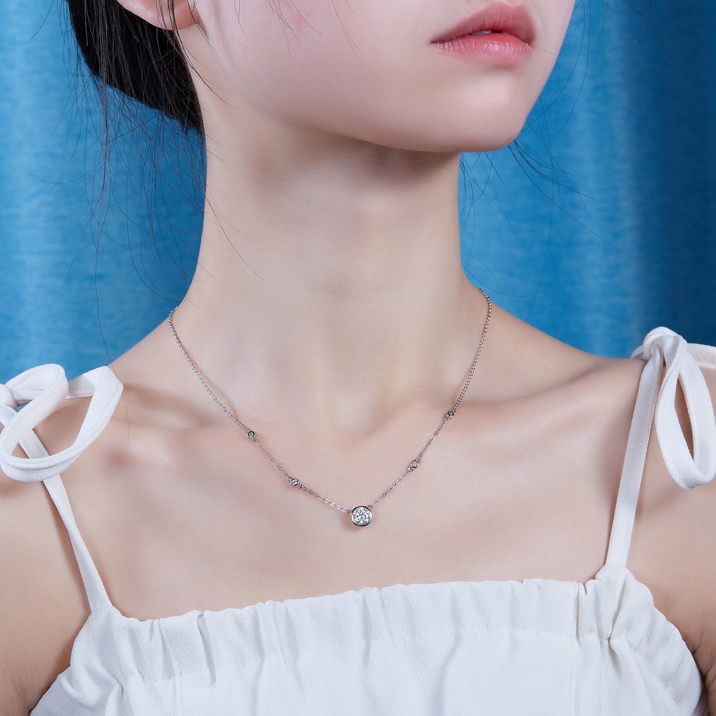 Natural Reverie - A Fashionable And Luxurious Diamond Jewelry Pendant Set With 1-carat Moissan Diamond S925 Sterling Silver And Platinum Plating