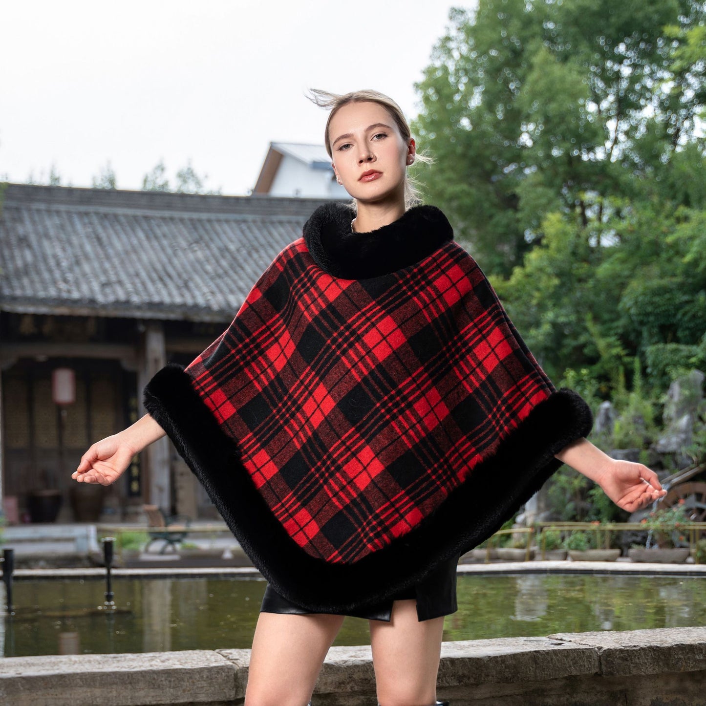 Elegant Autumn And Winter Warm Cloak Fleece-lined Thickened Fur Shawl